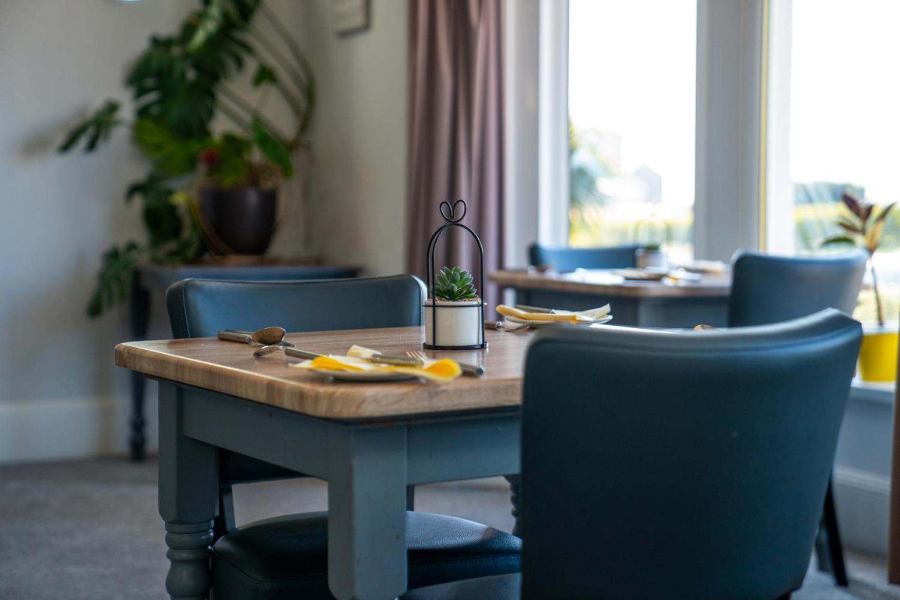 The Clifton Seafront Hotel Morecambe Extérieur photo